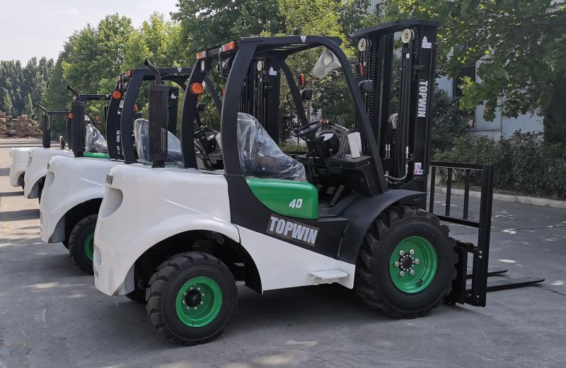 Вилочный подъемник для бездорожья off-Road Fork Lift